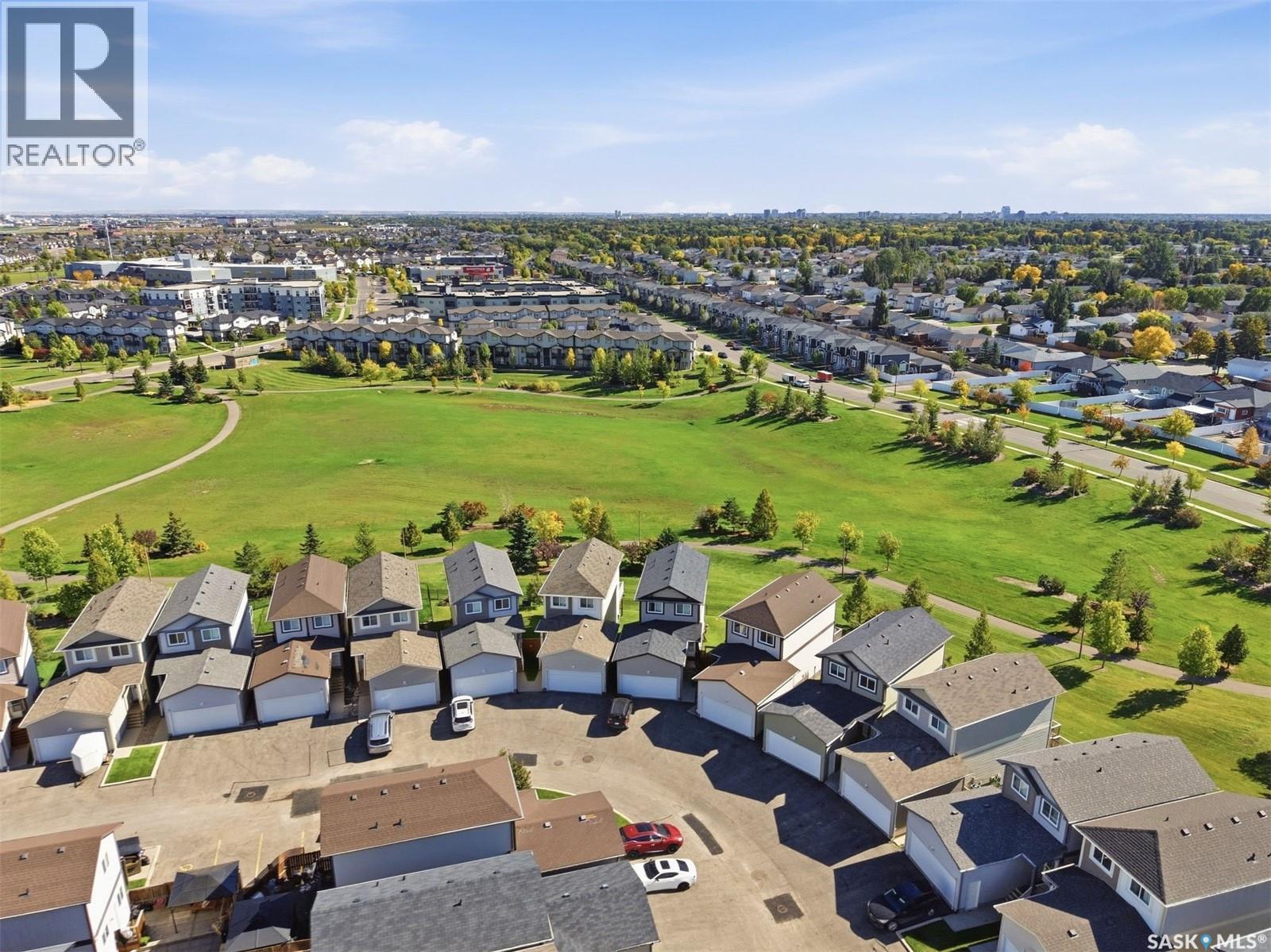 #6 202 McKague CRESCENT - Image 40