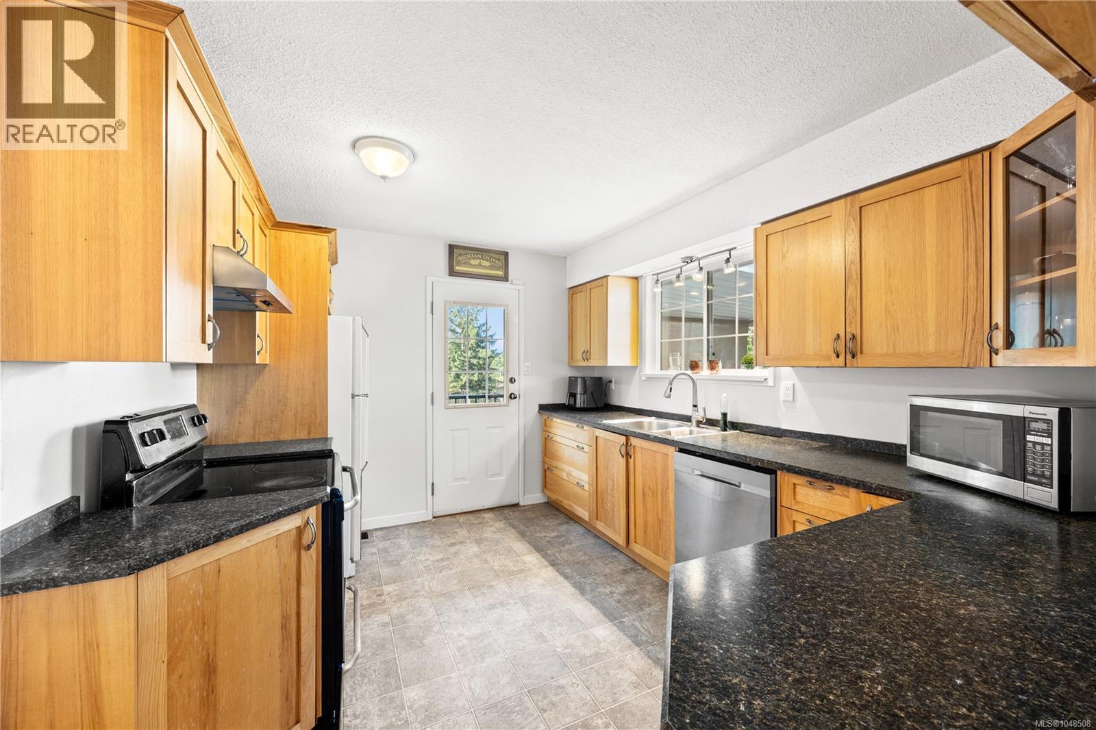 2077 Lakeside Dr - 16