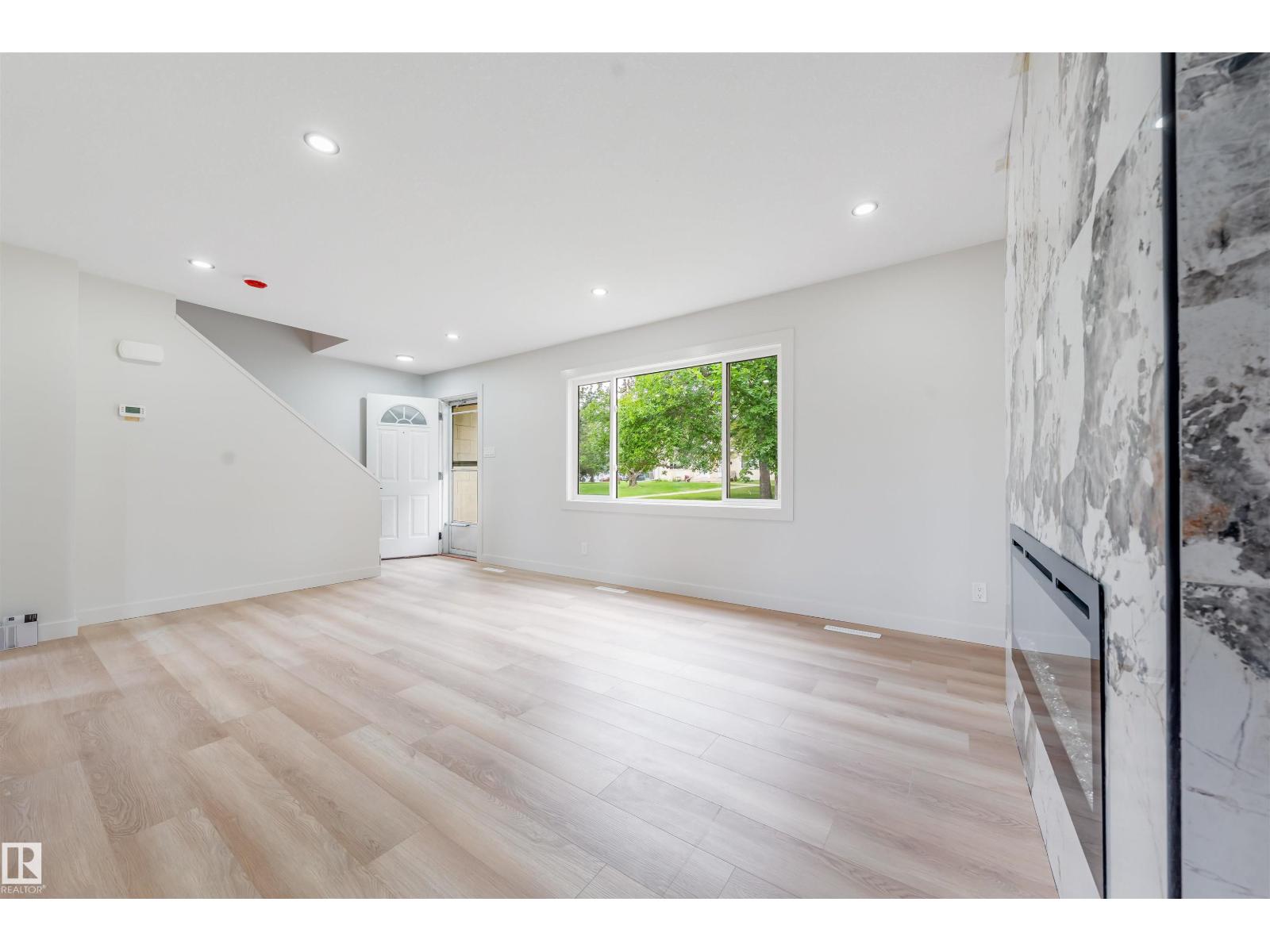 13309 89A ST NW - 8