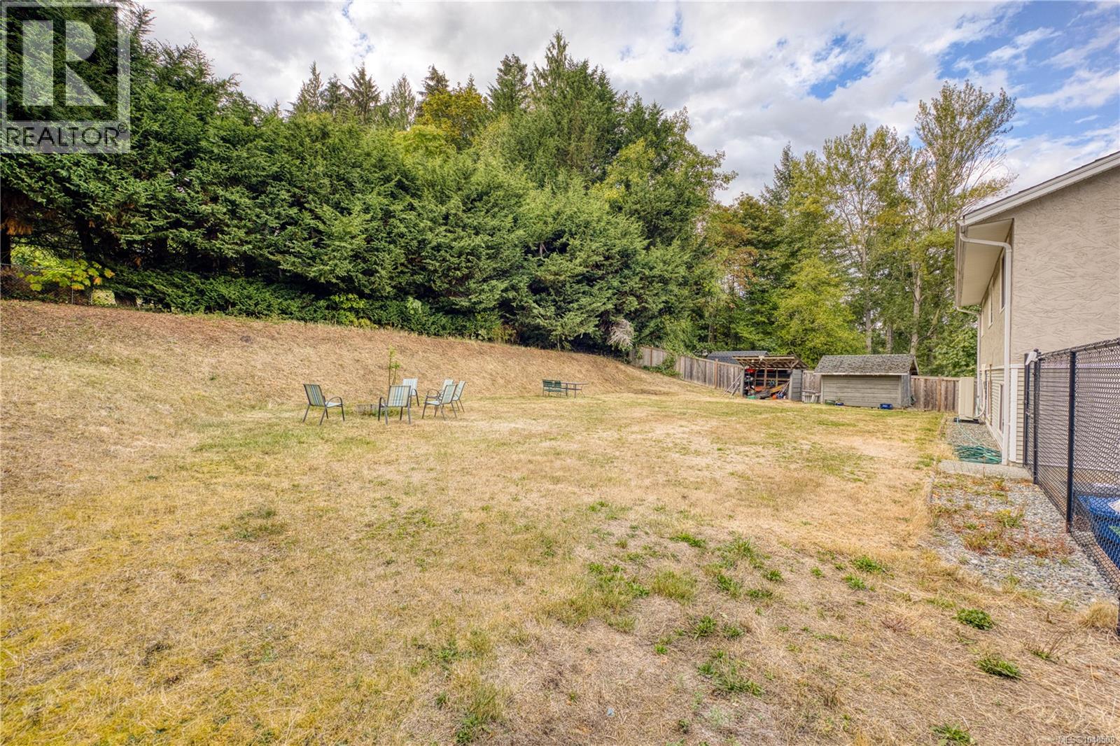 2077 Lakeside Dr - 54