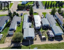 3pc Bathroom - 150 Devilder Avenue, Trochu, AB T0M2C0 Photo 6