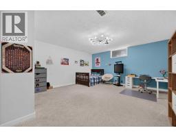 876 Shawnee Drive Sw, Calgary, AB T2Y1X3 Photo 30