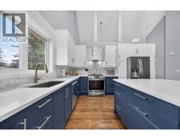 Storage - 876 Shawnee Drive Sw, Calgary, AB T2Y1X3 Photo 17