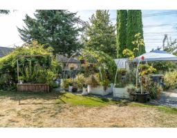 18156 Claytonwood Crescent, Surrey, BC V3S7T5 Photo 32