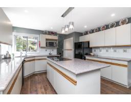 18156 Claytonwood Crescent, Surrey, BC V3S7T5 Photo 12