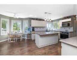 18156 Claytonwood Crescent, Surrey, BC V3S7T5 Photo 14