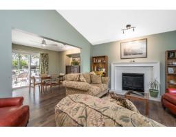 18156 Claytonwood Crescent, Surrey, BC V3S7T5 Photo 7