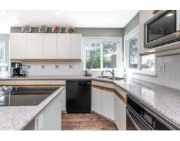 18156 Claytonwood Crescent, Surrey, BC V3S7T5 Photo 13