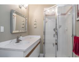 18156 Claytonwood Crescent, Surrey, BC V3S7T5 Photo 17