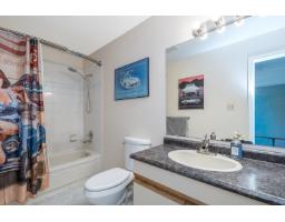 18156 Claytonwood Crescent, Surrey, BC V3S7T5 Photo 20