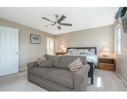 18156 Claytonwood Crescent, Surrey, BC V3S7T5 Photo 22