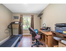 18156 Claytonwood Crescent, Surrey, BC V3S7T5 Photo 18