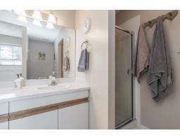 18156 Claytonwood Crescent, Surrey, BC V3S7T5 Photo 24