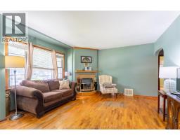Dining room - 42 Canterbury Street, Chatham, ON N7L3S5 Photo 6