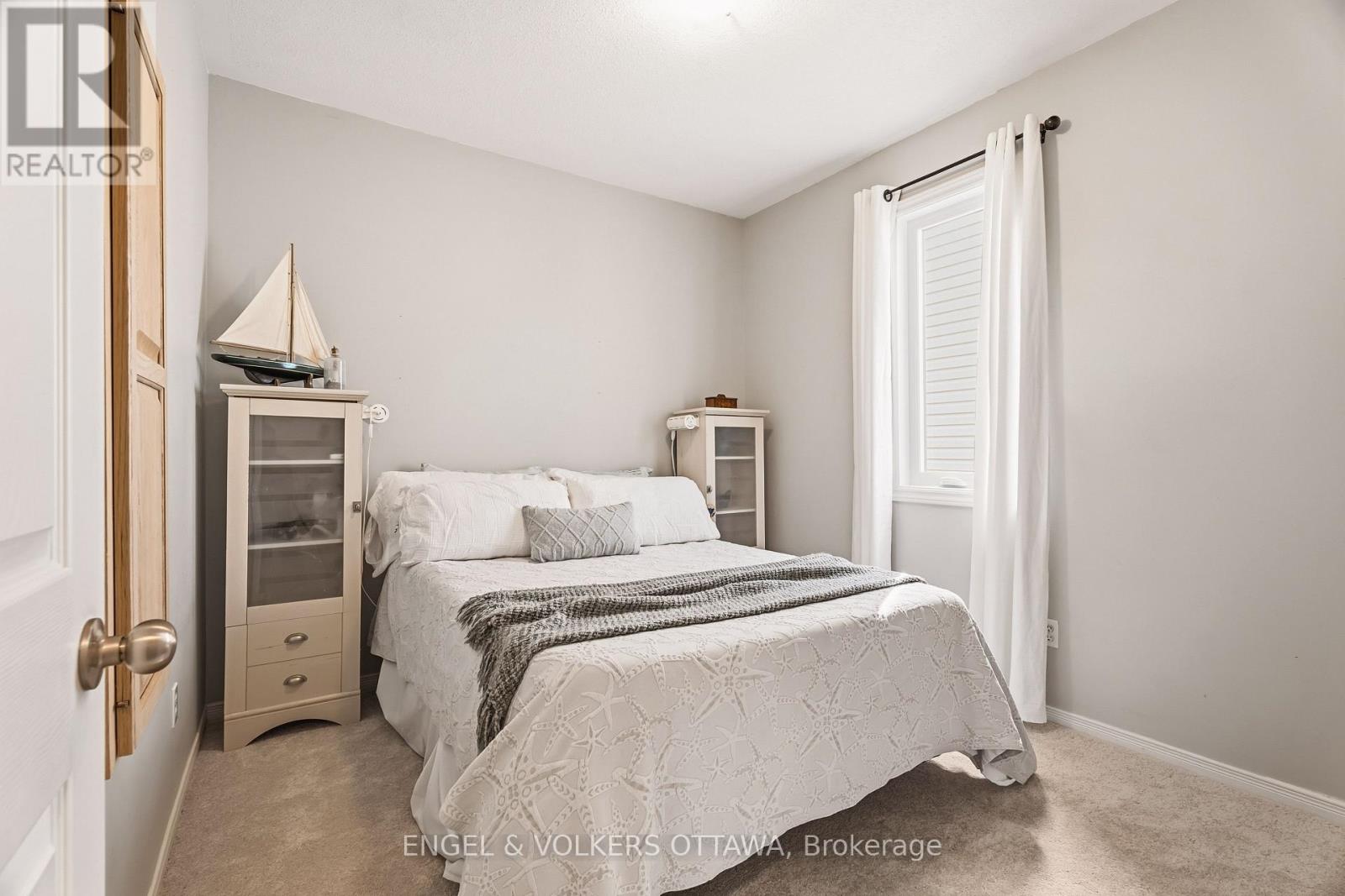 518 STONECHURCH WAY - Image 21