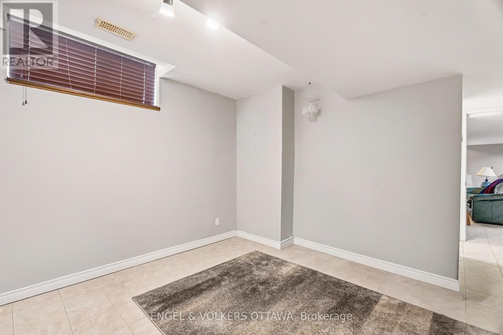 518 STONECHURCH WAY - Image 33