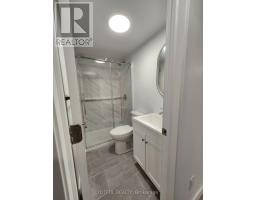 B - 907 Smyth Road, Ottawa, ON K1G1P5 Photo 11