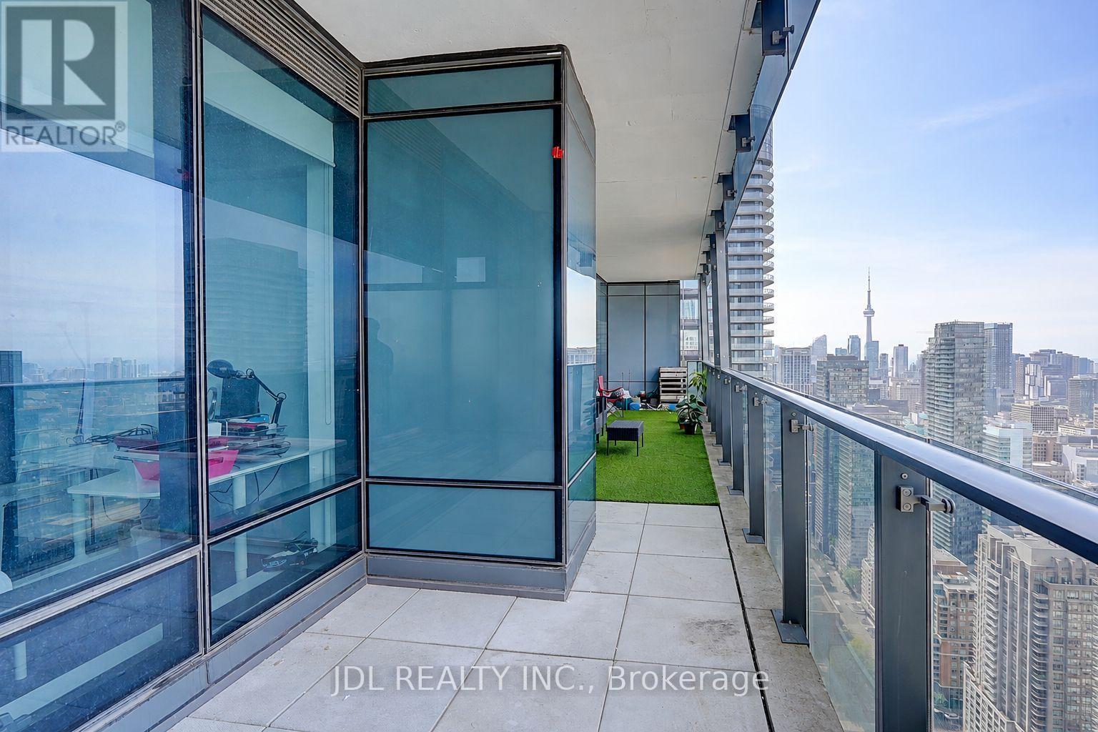 #4502 5 ST JOSEPH STREET - 32