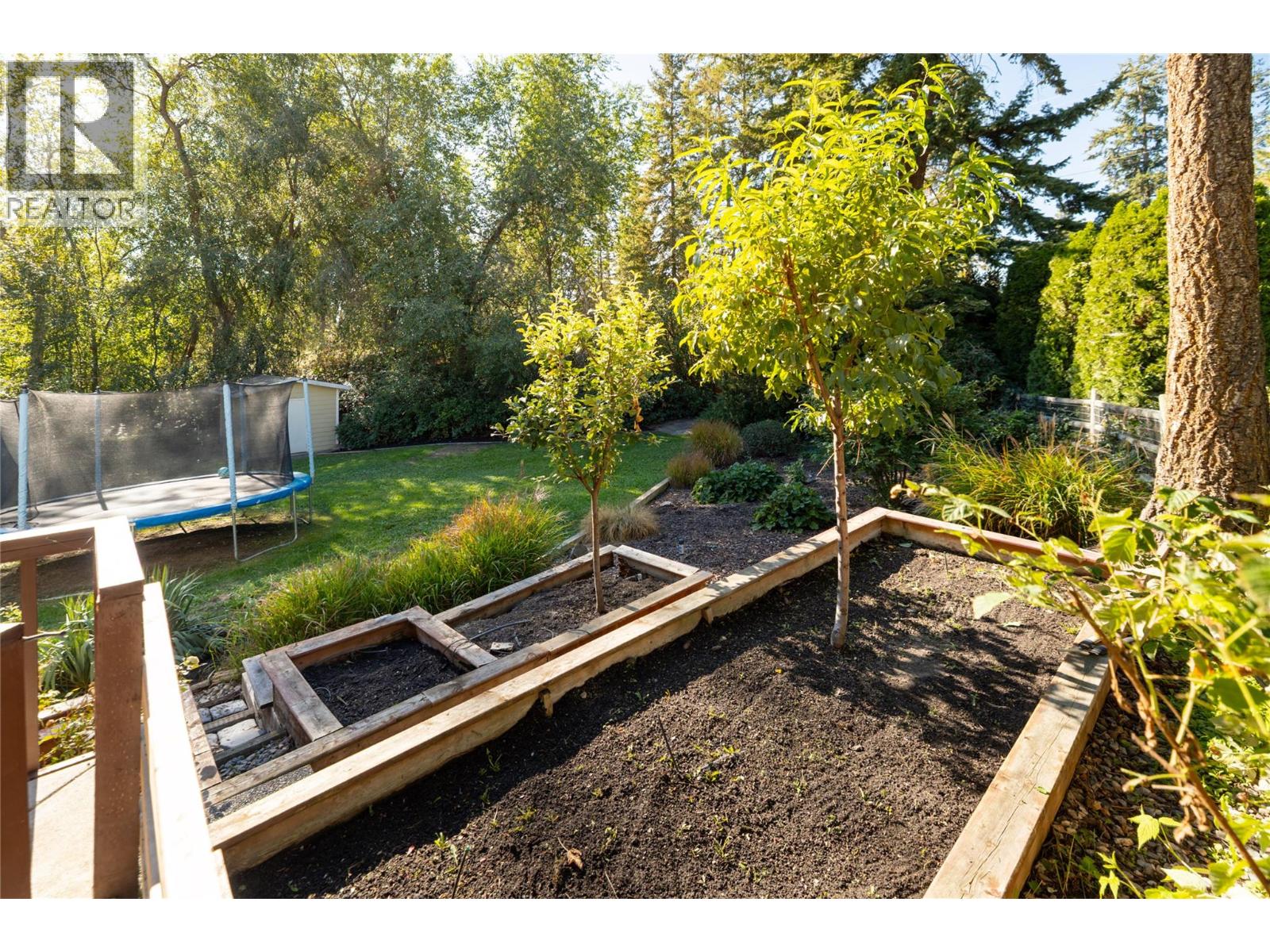 2475 Dunsmuir Road - 46