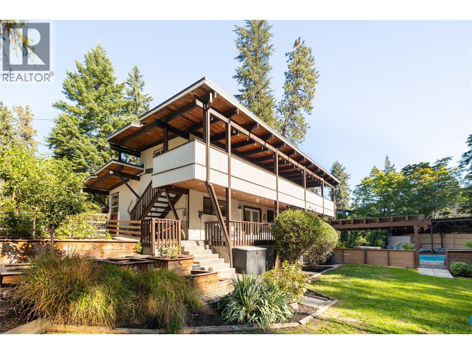 2475 Dunsmuir Road - Image 41