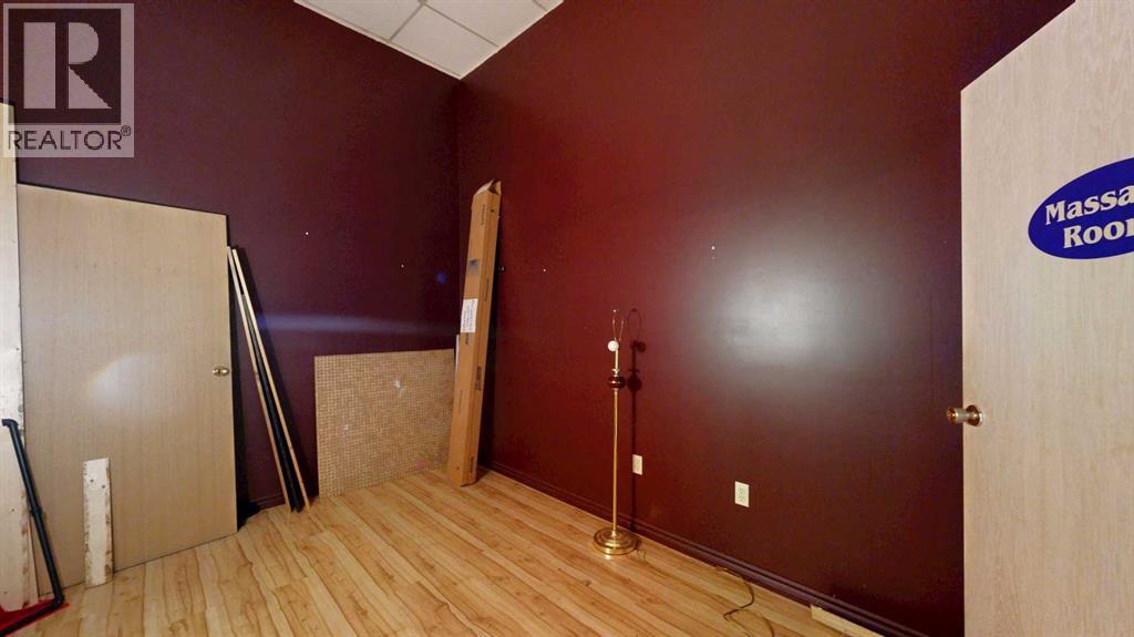 4841 50 Street, Stettler — photo 34