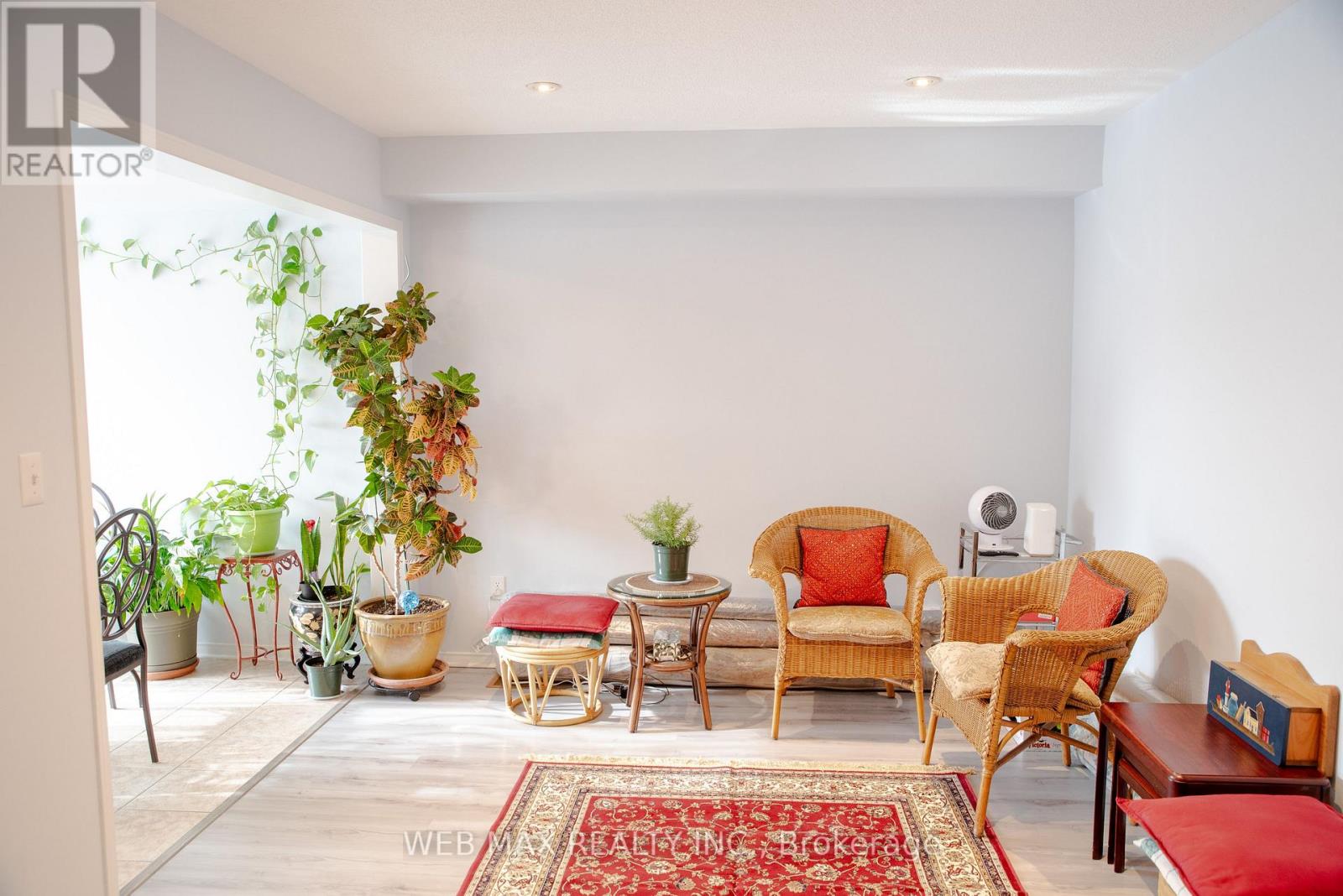 53 VENTURA LANE - 11