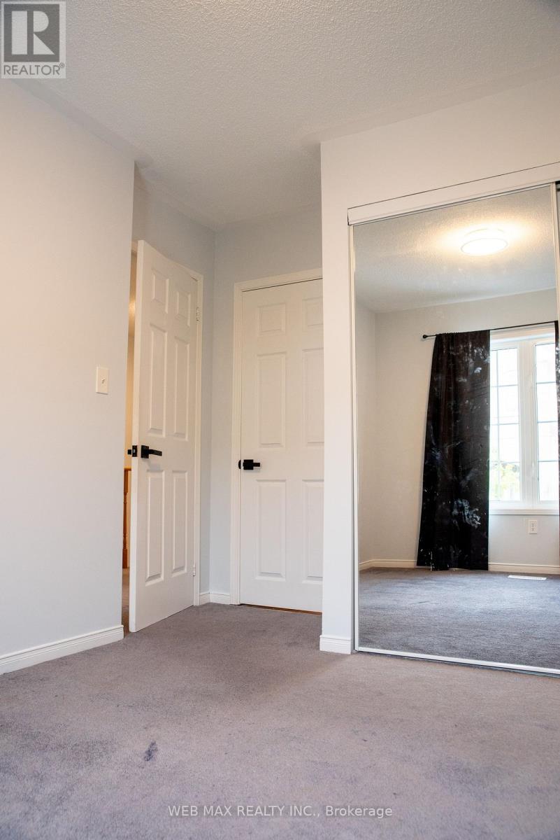 53 VENTURA LANE - 25