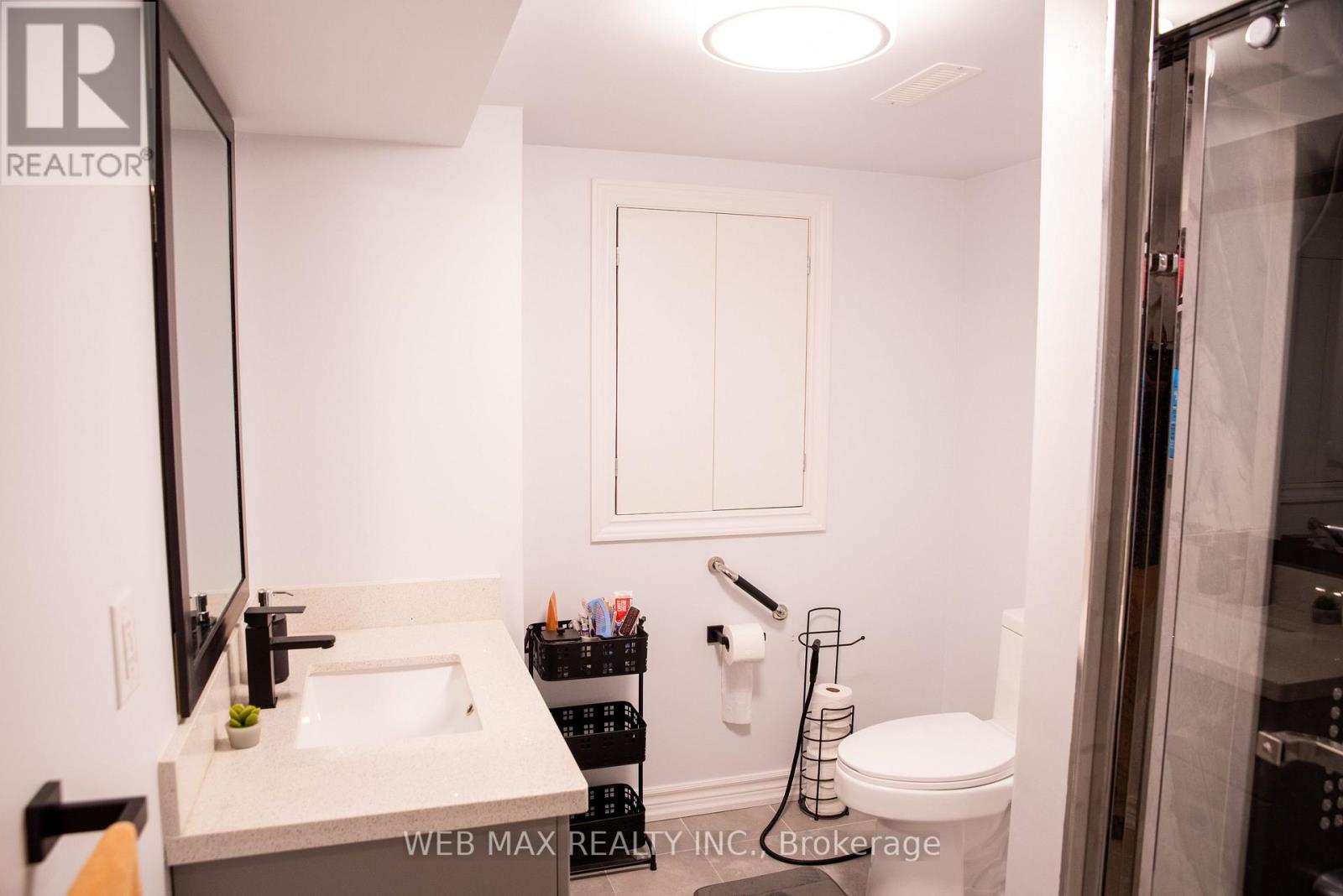 53 VENTURA LANE - 40