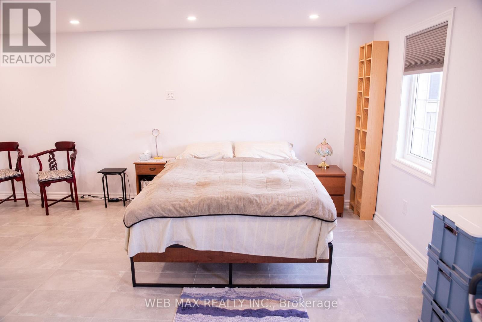 53 VENTURA LANE - 43