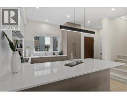 311 342 Mountain Highway, North Vancouver, BC V7J2K8 Photo 6
