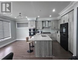 111 Scarlet Way, Bradford West Gwillimbury, ON L3Z0T4 Photo 13