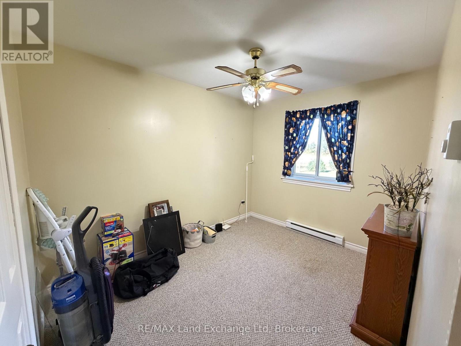 1046 VOGT STREET - Image 16