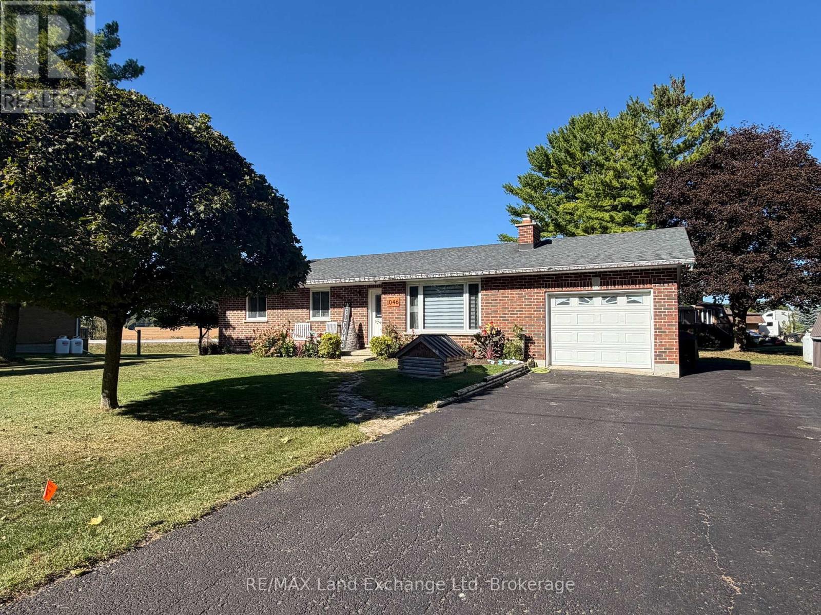 1046 VOGT STREET - 2