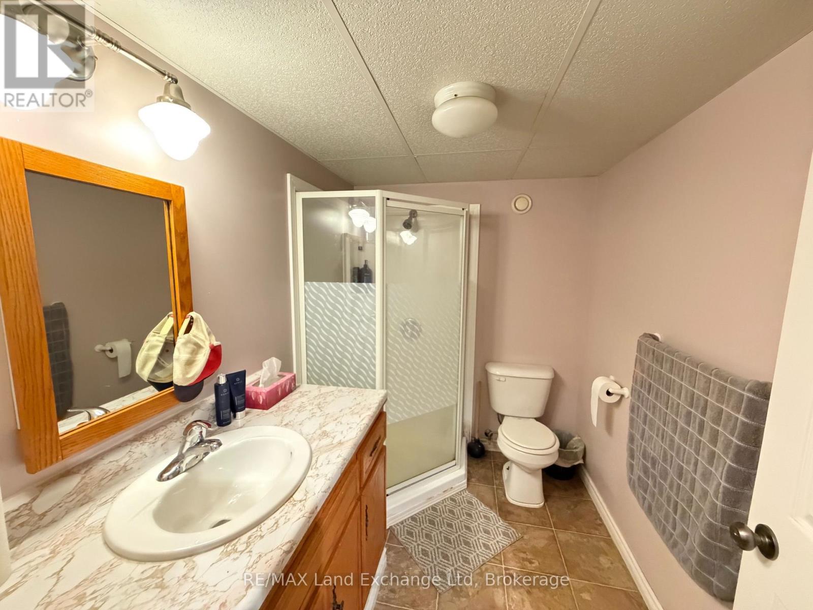 1046 VOGT STREET - Image 21