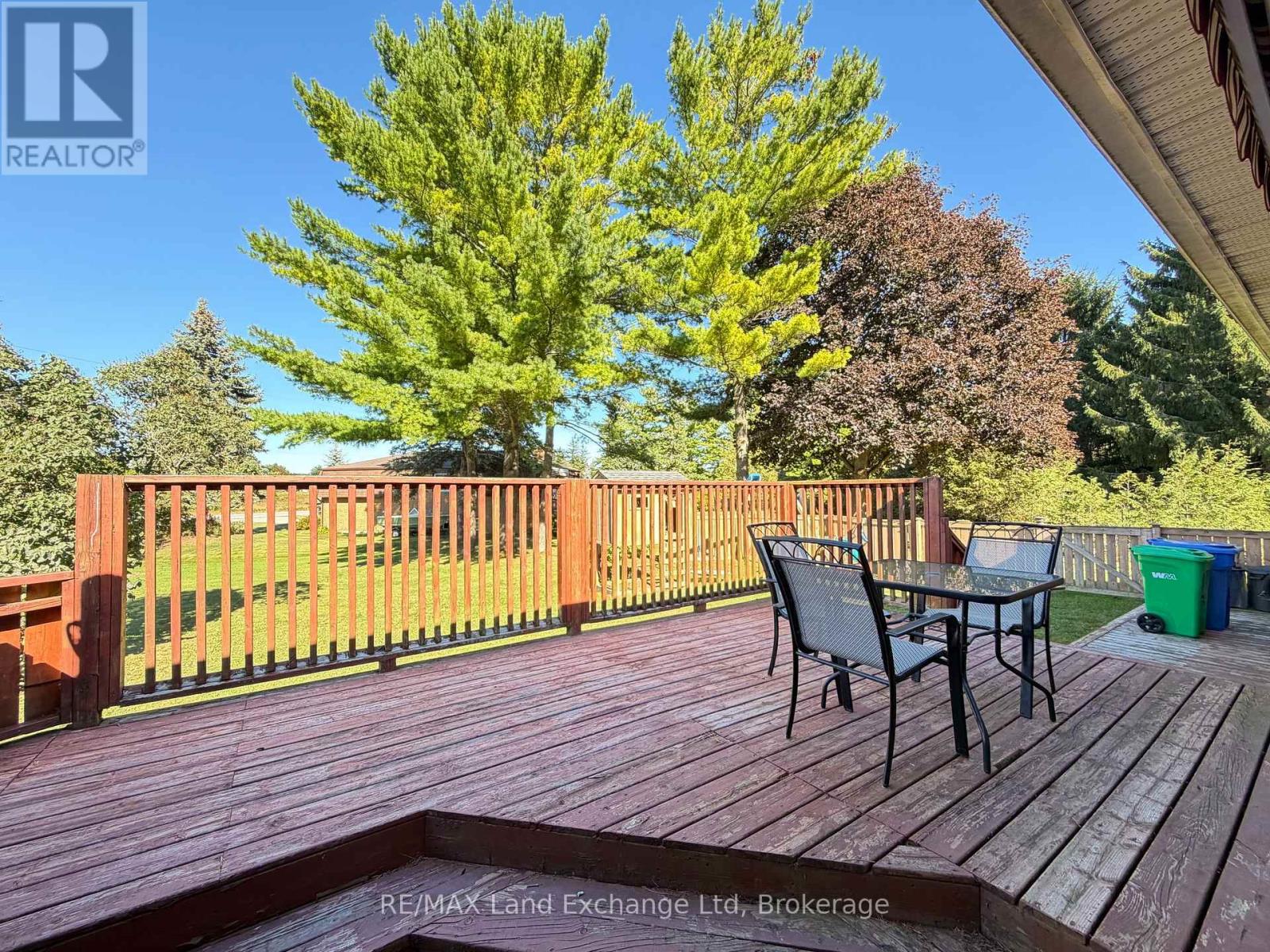 1046 VOGT STREET - Image 32