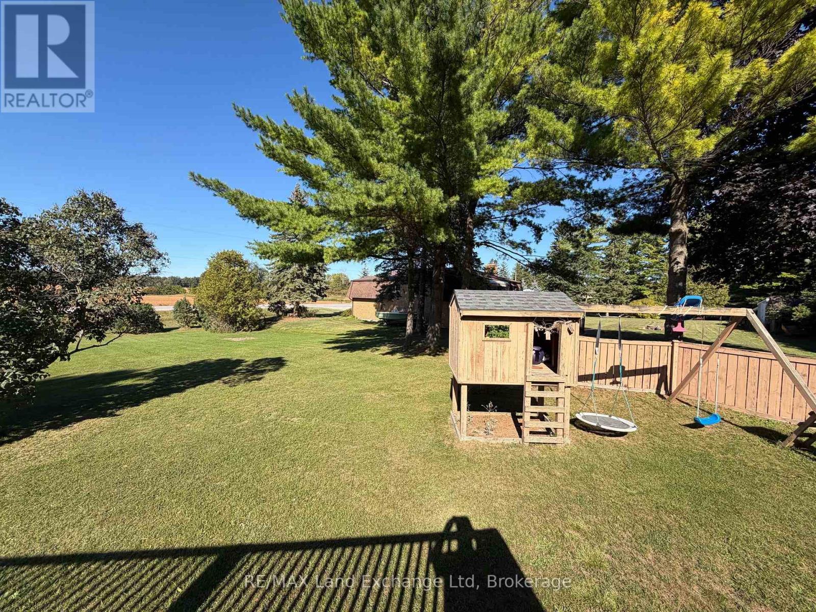 1046 VOGT STREET - Image 34