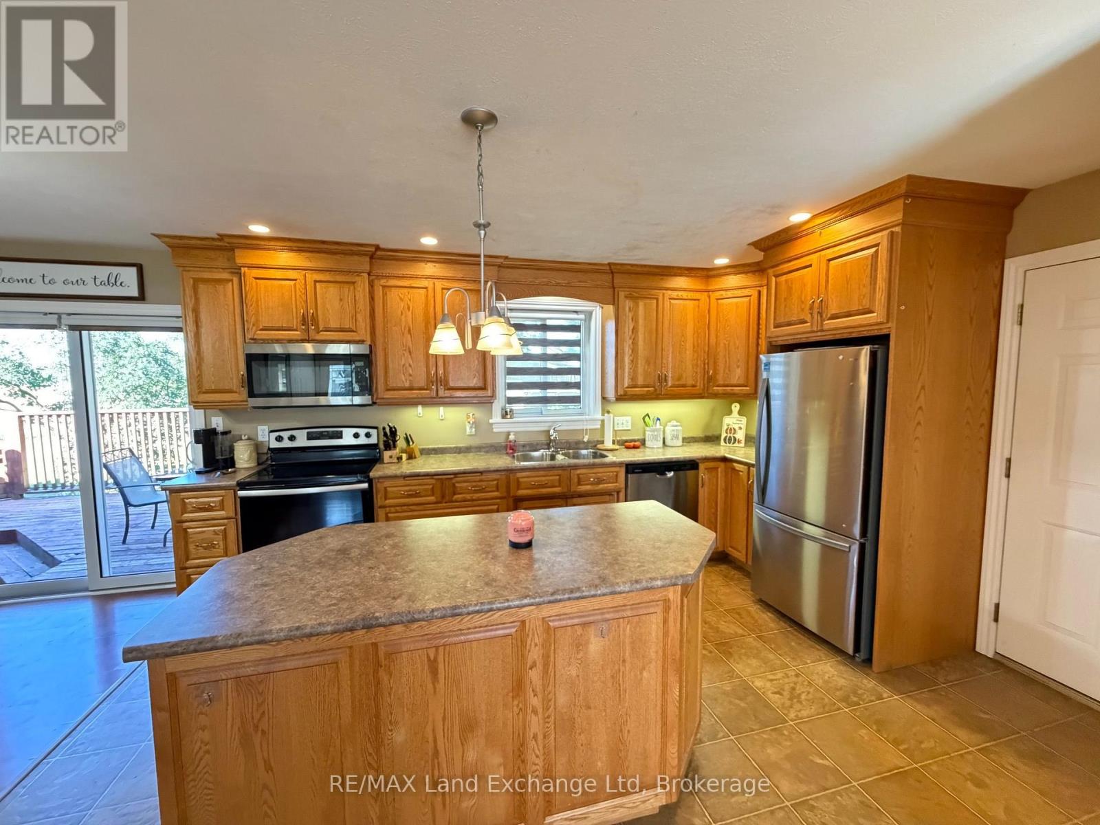 1046 VOGT STREET - Image 8