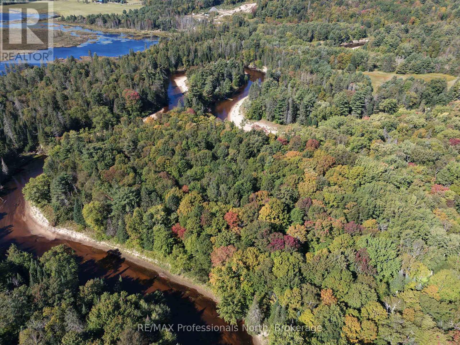 304 Old North Road North — photo 36