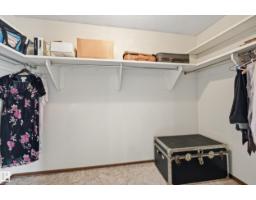 8119 24 Av Nw, Edmonton, AB T6K2W2 Photo 14