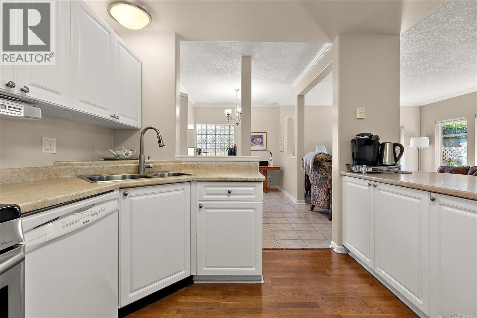 106 1110 Willow Street, Saanich