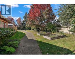 106 1110 Willow St, Saanich, BC V8X3K2 Photo 37