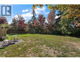 106 1110 Willow St, Saanich, BC V8X3K2 Photo 38