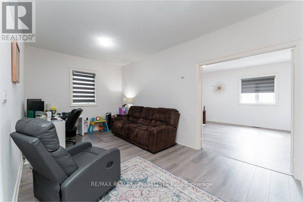 7 Grierson Trail — photo 26