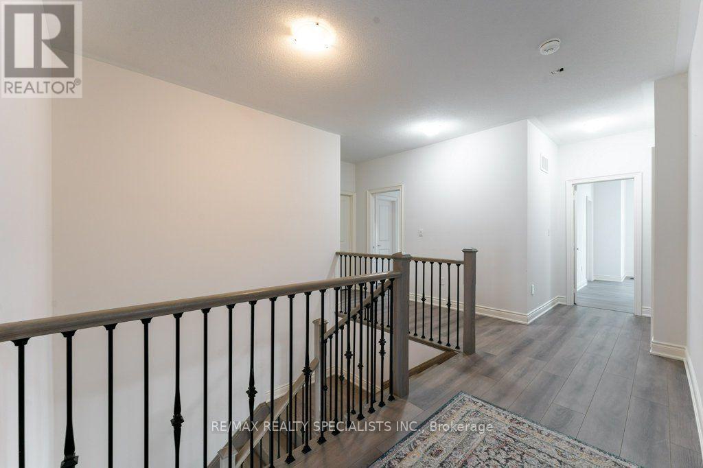 7 Grierson Trail — photo 31