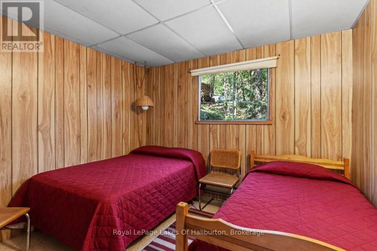 1081 HADLEY LANE - Image 32