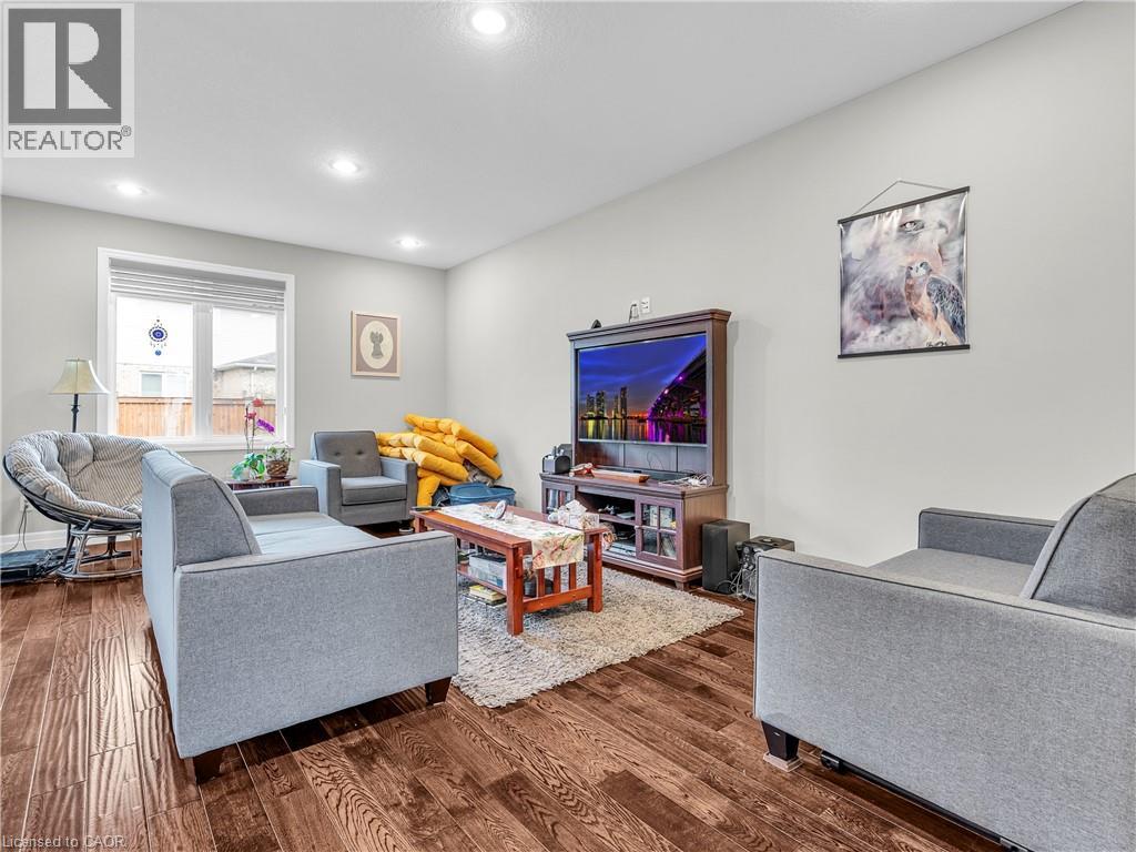 3 Bed, 3 Bath House for Rent in London – 2666 TOKALA Drive, London - Image 9