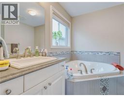2666 Tokala Drive, London, ON N6G0L6 Photo 24