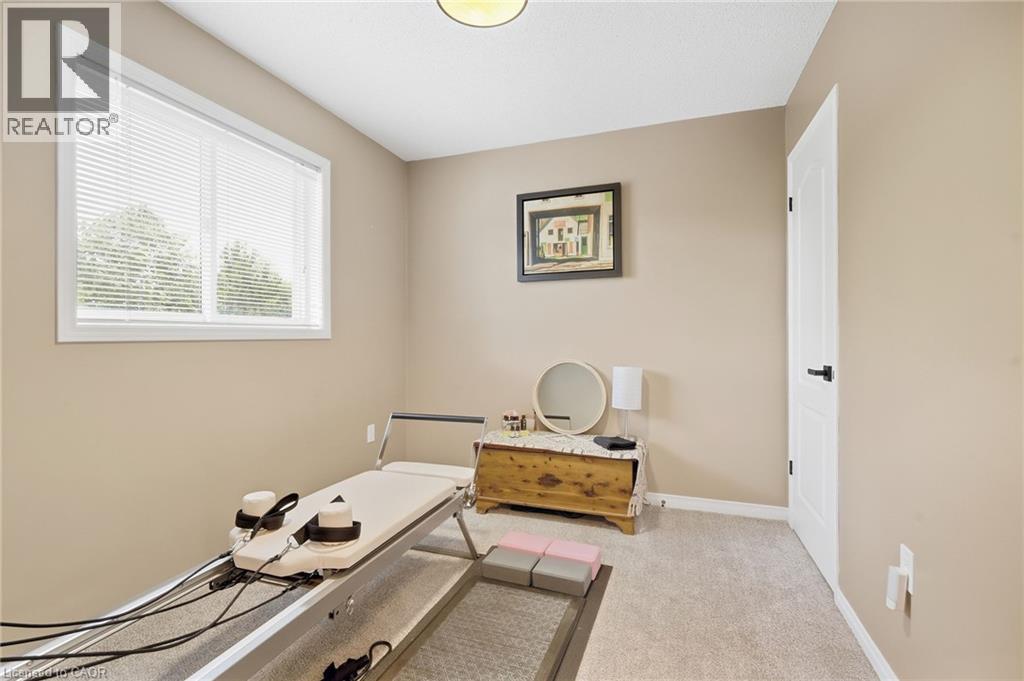 14 KENYON Crescent - 24