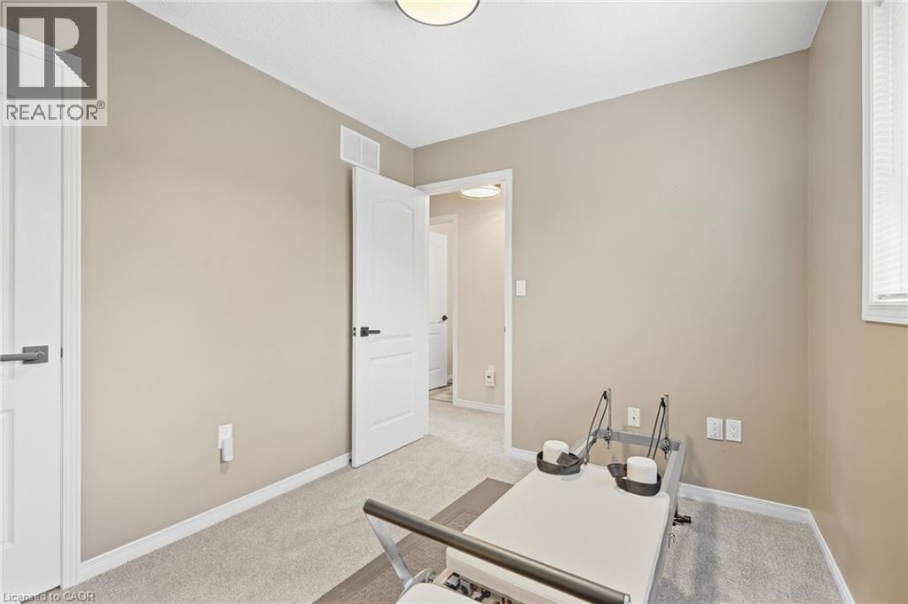 14 KENYON Crescent - 25