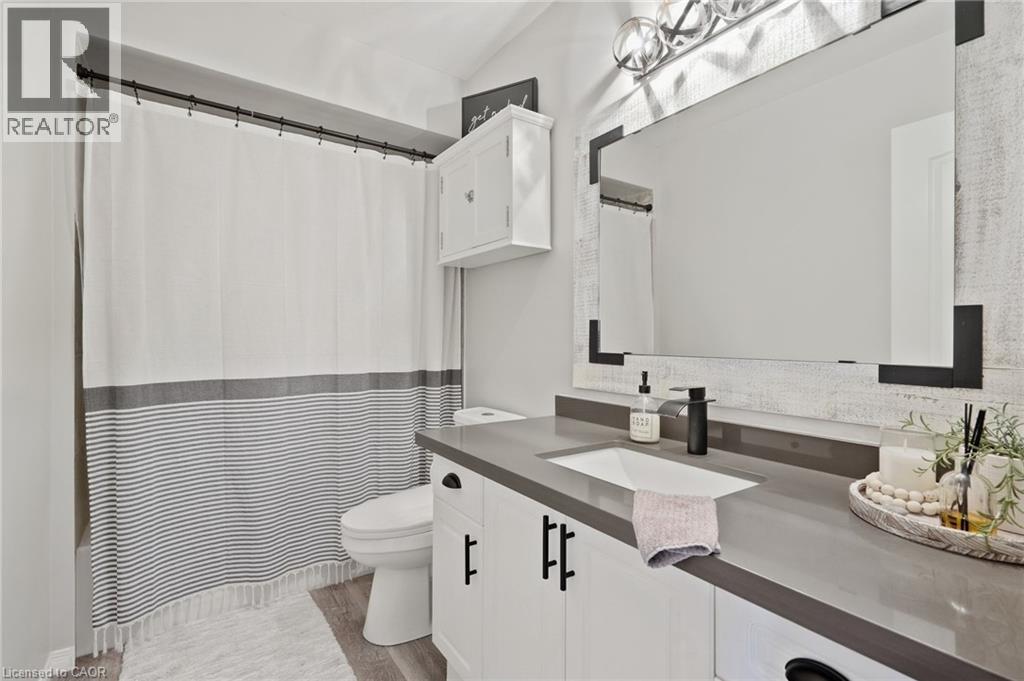 14 KENYON Crescent - 26